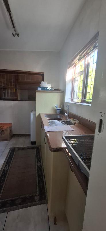 6 Bedroom Property for Sale in Cravenby Western Cape